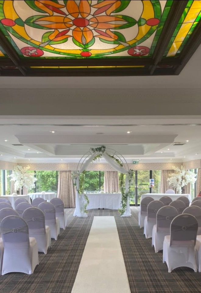 Restaurant ceremony