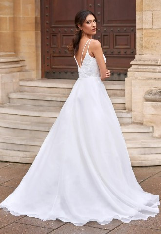 wed2b Designer Bridal Outlet in Devon