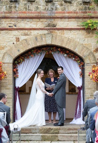 Wedding-Celebrant-Sussex-Ravenswood-Wedding