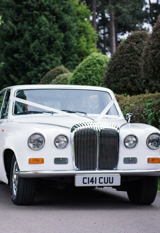 Platinum Wedding Cars - Daimler Royal Limousine