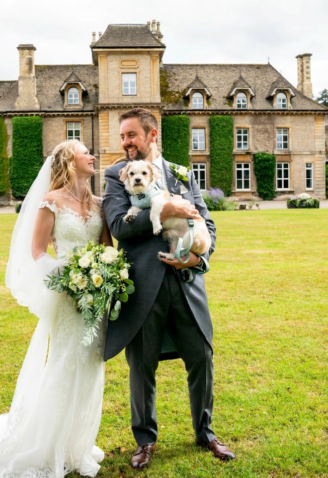 Front of Eastwood Park Manor