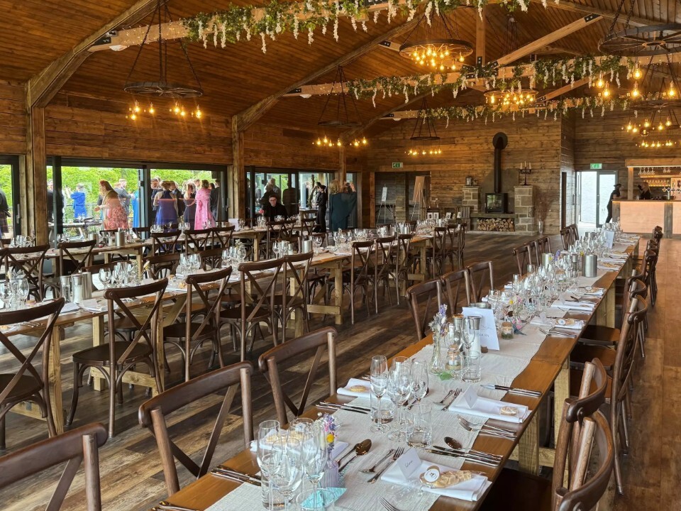 barn wedding breakfast
