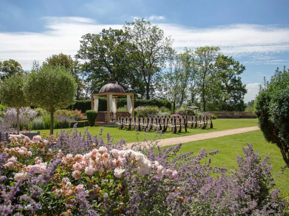 Outside of Barn wedding venue in Worcestershire