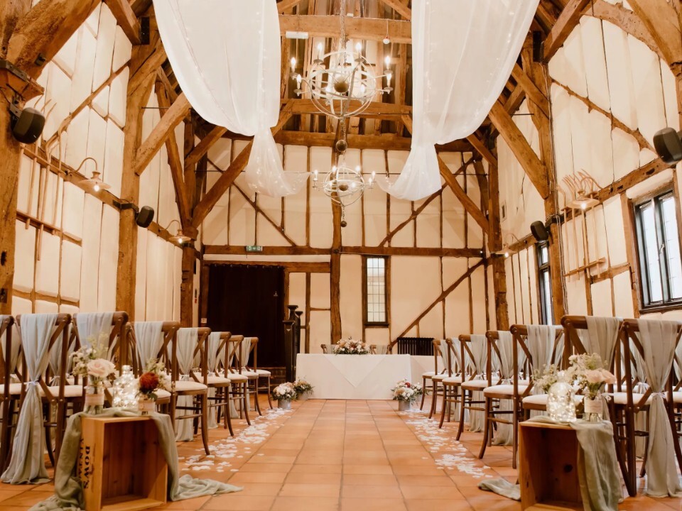 barn wedding venue ceremony