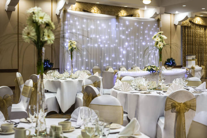 De Havilland Suite Wedding Suite Up