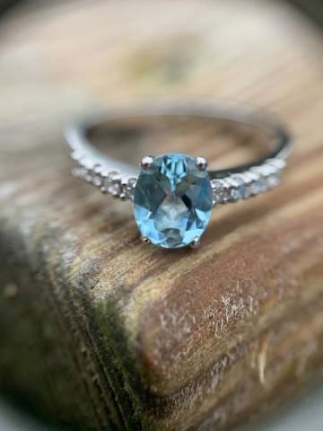 Caan Thomas Jewellery Designer Jewellery in Buckinghamshire