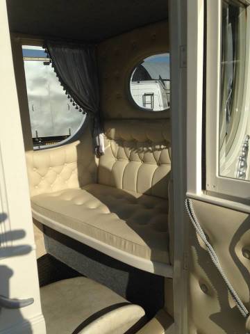 Bramble Farm Carriage Hire, Cars and Horse Drawn Carriages in Wiltshire