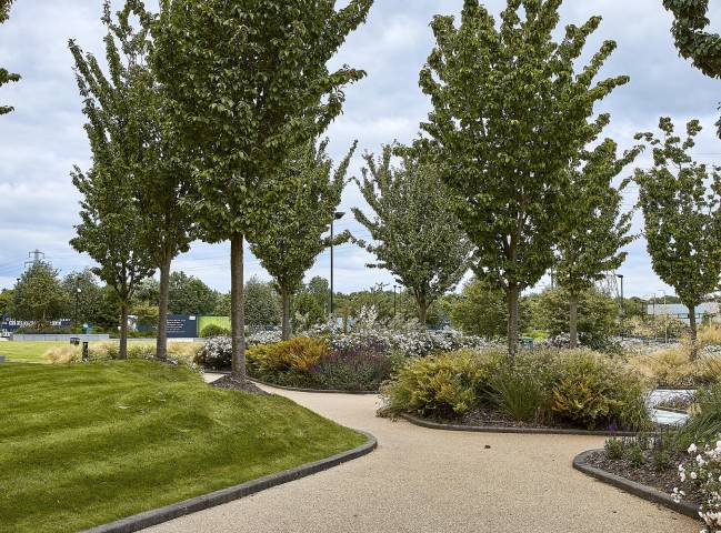 Landscaped Podium Gardens, Wedding Venues in Berkshire