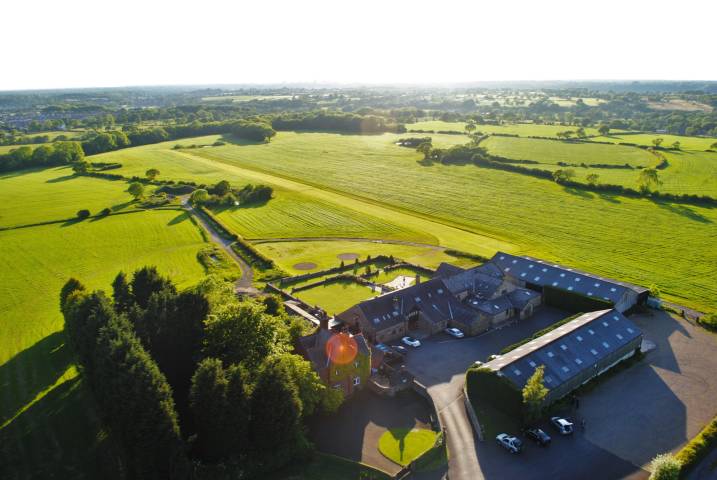 Beeston Manor,Venues in Lancashire