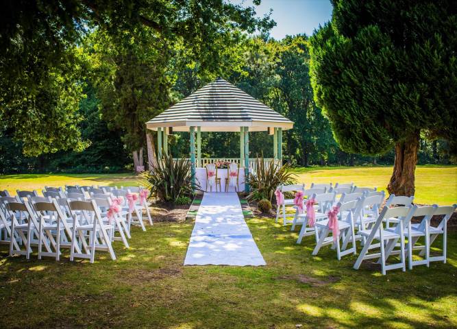 DoubleTree by Hilton St Anne's Manor,Venues in Berkshire