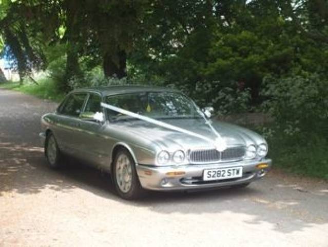 Luxury and Classic Wedding Cars, Cars & Horse Drawn Carriages in Essex