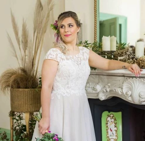 Melanie Thornton Makeup Artist Beauty, Hair & Make-up in Devon