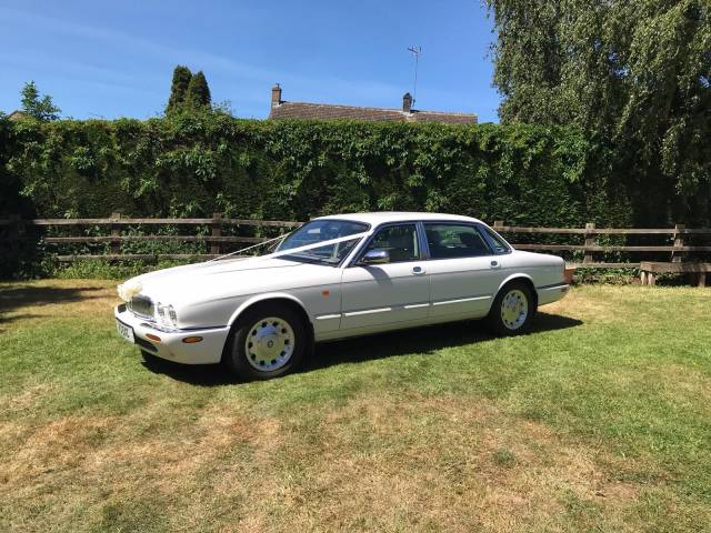 Exclusive Cars Transport in Northamptonshire