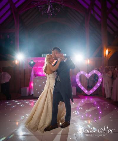 Stunning wedding entertainment