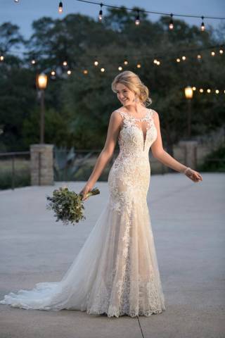 Essense of Australia Wedding Dress