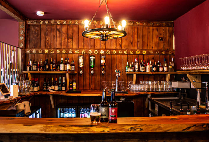 Wedderlie House, On-site bar, wedding venue, local beer, own brand beer