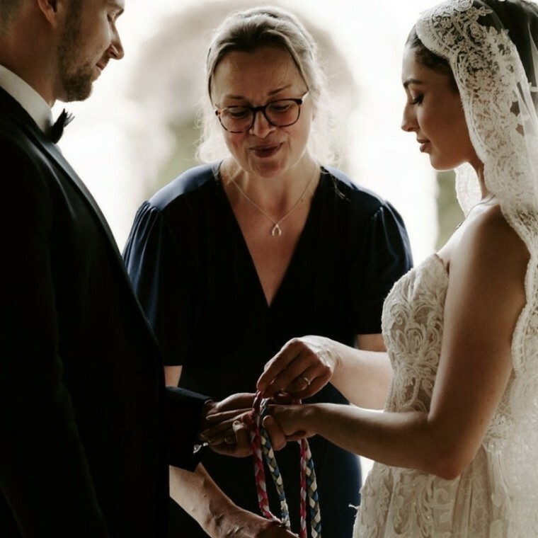 Oxfordshire Celebrant Helen Crook