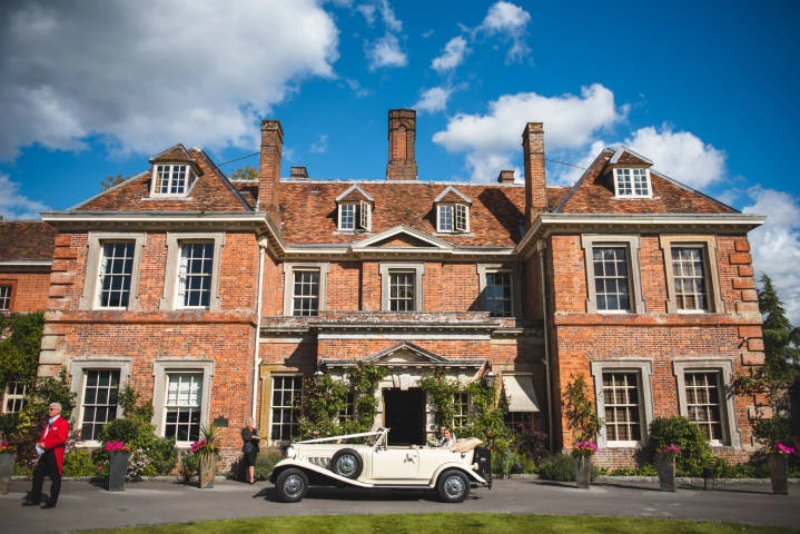 Lainston House Wedding Venue in Hampshire – Outdoor Ceremony