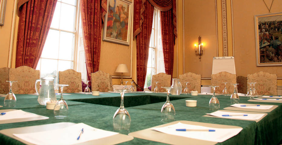 Donnington Grove Golf & Country Club - civil ceremony licensed wedding venue in Newbury, Berkshire