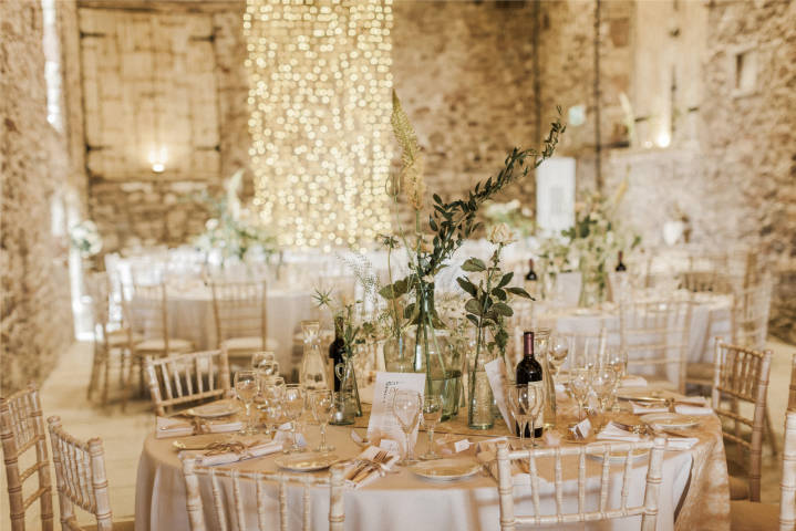 Eden Wedding Barn © Naomi Kenton