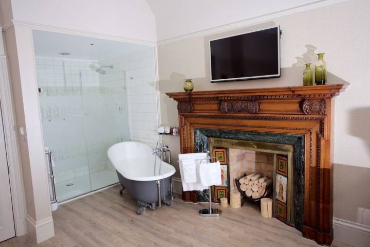 Manire Signature Suite