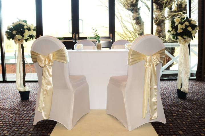 Caversham Registrar Table at Crowne Plaza Reading