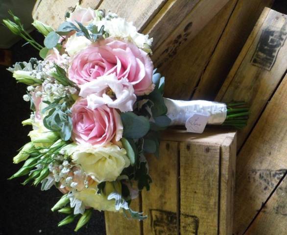 Fleur de Lynn , Florists in Sussex East