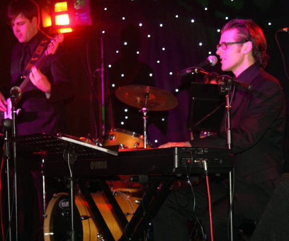 Entourage, Function Band in Yorkshire South