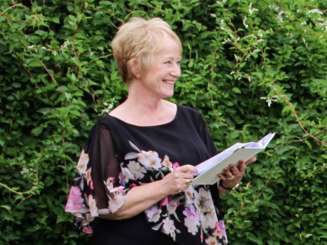 Liz Bagley Celebrant Celebrants & Toastmasters in Northamptonshire
