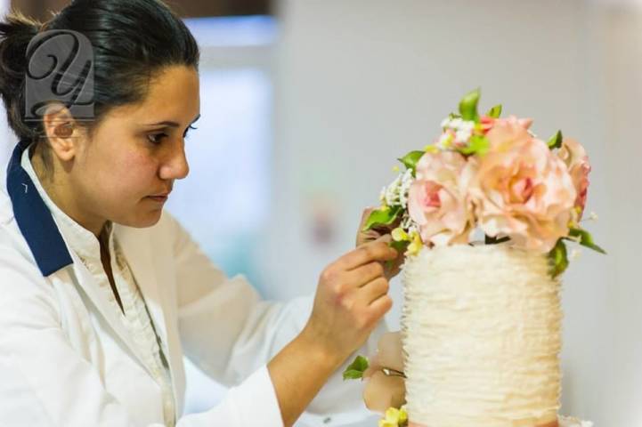 Luxury bespoke wedding cakes, dessert tables and favours By Yevnig