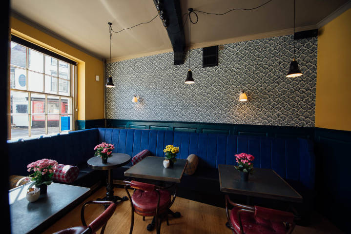 The Yellow Café Room