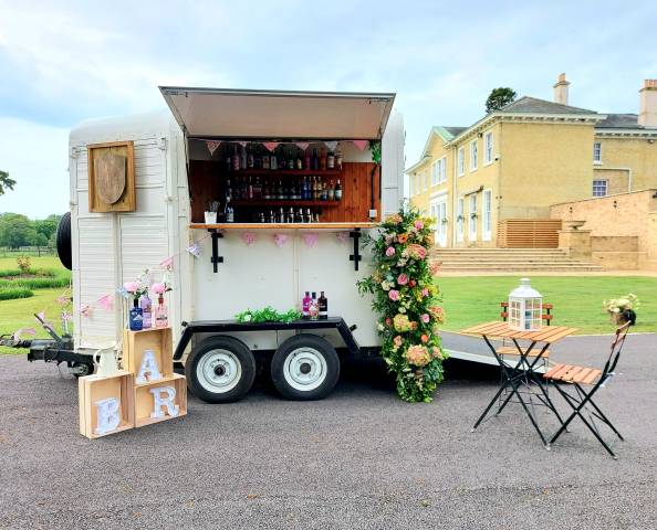 It's Got A Kick Caterers & Catering Hire in Bedfordshire