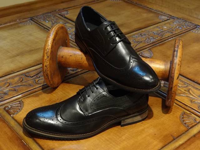 Top Mark Suit Hire , Mens Wear in Yorkshire West