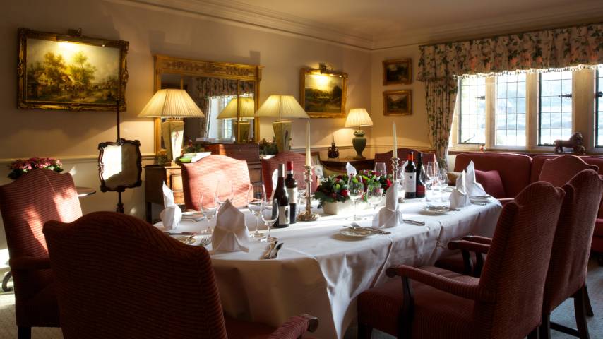Intimate wedding spaces and dining