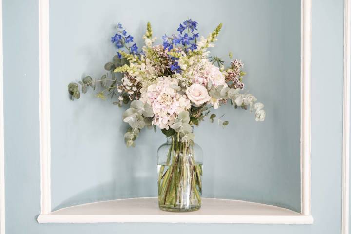 Vase with beautiful flowers