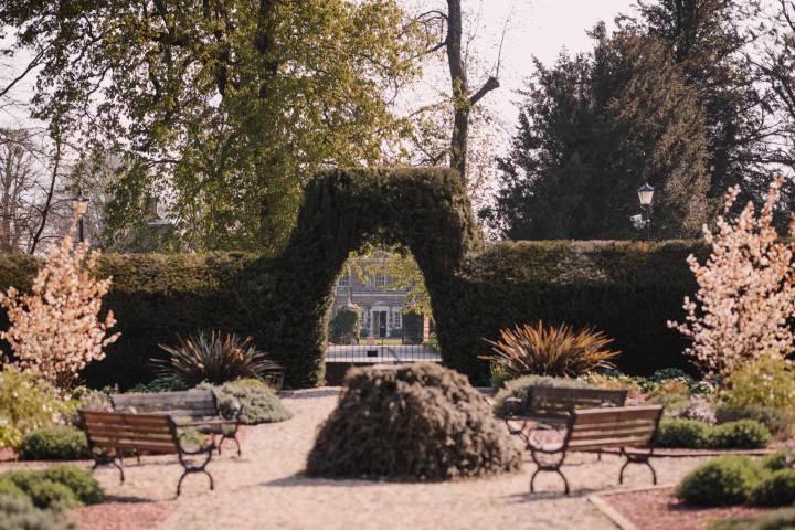 Lainston House Wedding Venue in Hampshire – Outdoor Ceremony