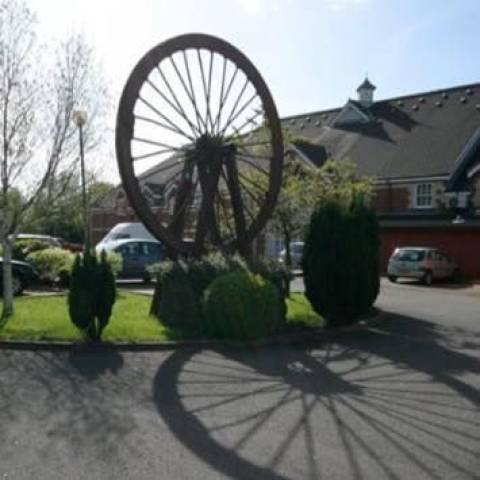 Heritage Park Hotel,Venues in South Wales