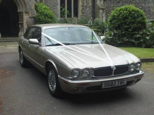 Luxury and Classic Wedding Cars, Cars & Horse Drawn Carriages in Essex