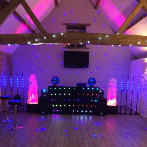 Dave Seamer Disco, Discos & DJ's in Oxfordshire - Stratton Court Barn