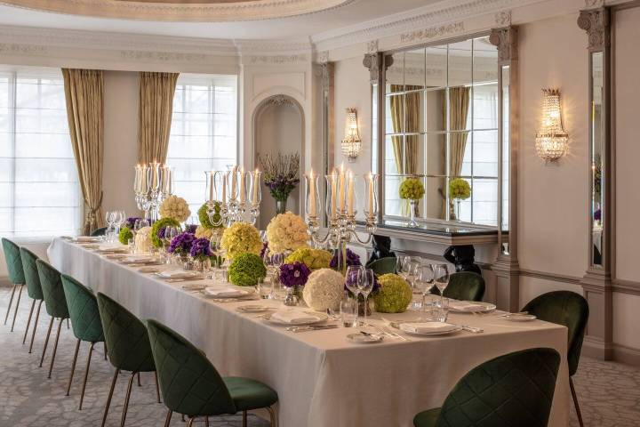 Luxurious Dining Room at Grosvenor House Hotel Wedding Venue