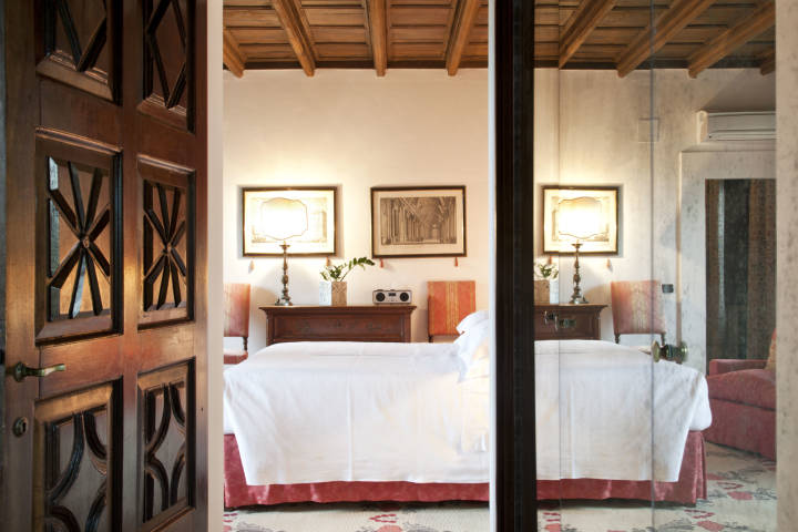 La Posta Vecchia Venues in Overseas