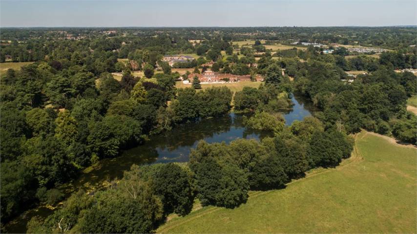 Stoke Place,Venues in Buckinghamshire