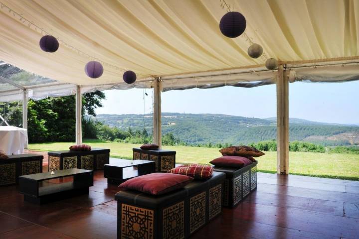 The Horn of Plenty, Venues in Devon