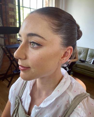 Sally Crouch Celebrity Makeup and Hair Artist Beauty, Hair & Make-up in Oxfordshire
