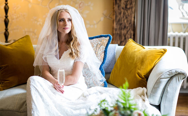 Getting married at Battel Hall at Leeds Castle,Venues in Kent