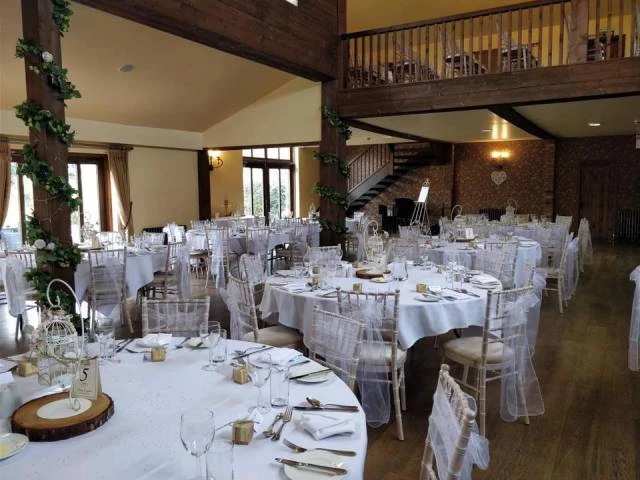 The Essex Barn @ The White Hart,Venues in Essex