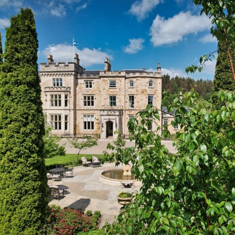 Castle & Fountain View