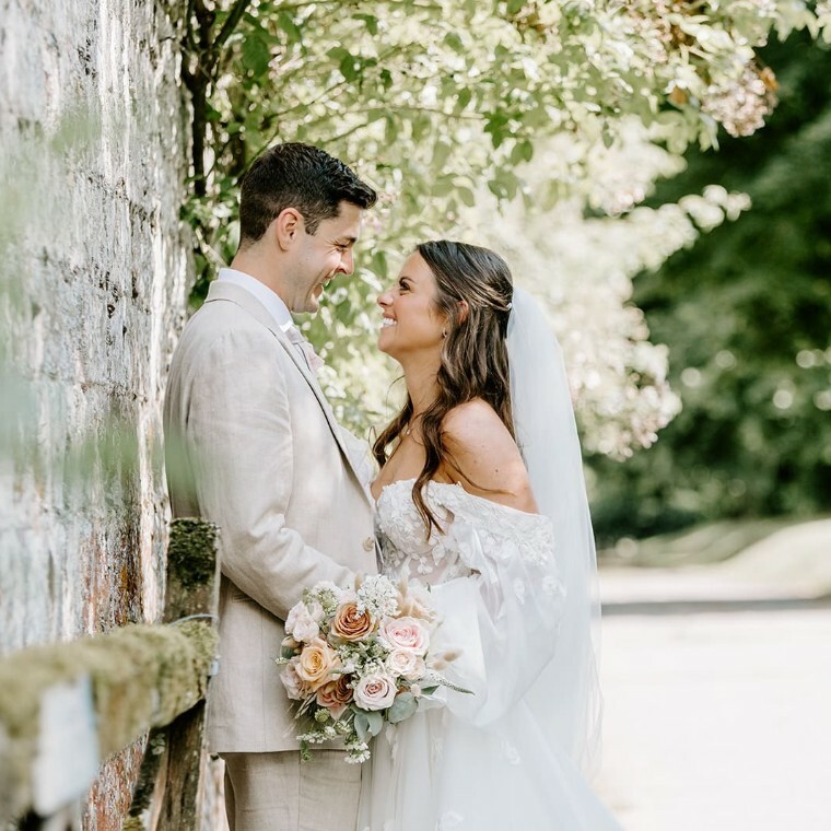 Bride and groom wedding portrait — romantic couple photography capturing timeless love and natural wedding day moments.