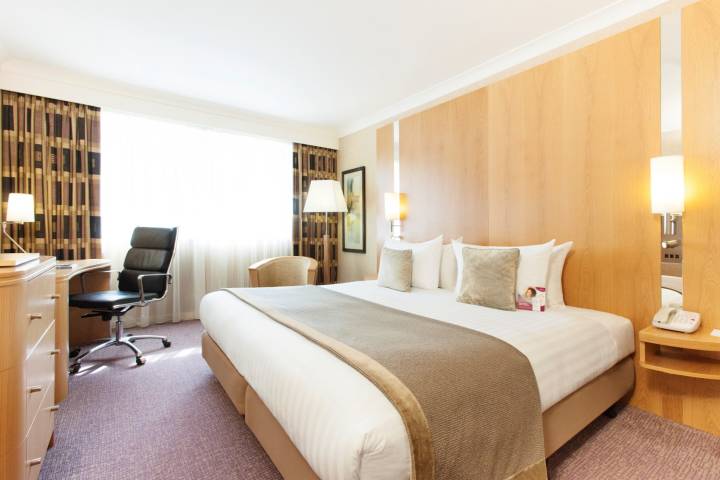 Standard Double room at the Crowne Plaza Reading