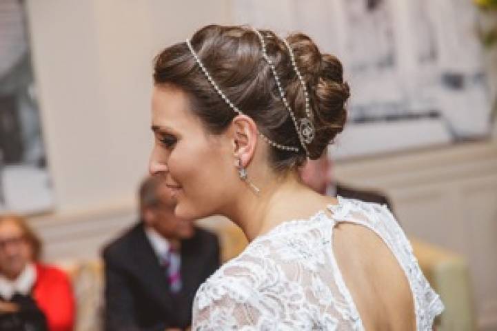 wedding hairstyling updo